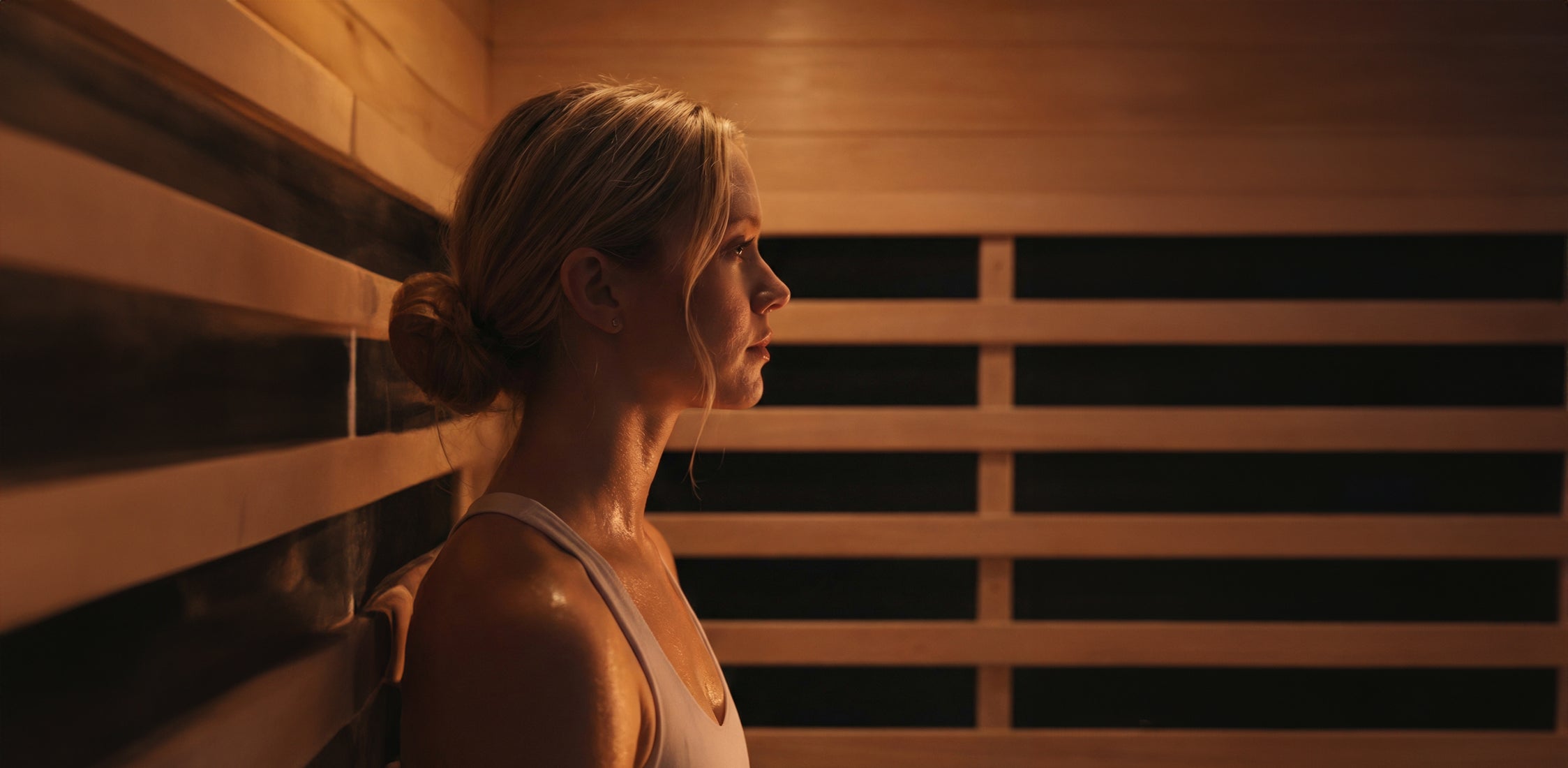 The Quiet Biohack: Why Gentle Heat Outperforms Stimulants